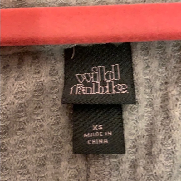 Super soft Gray sweater - Picture 2 of 3